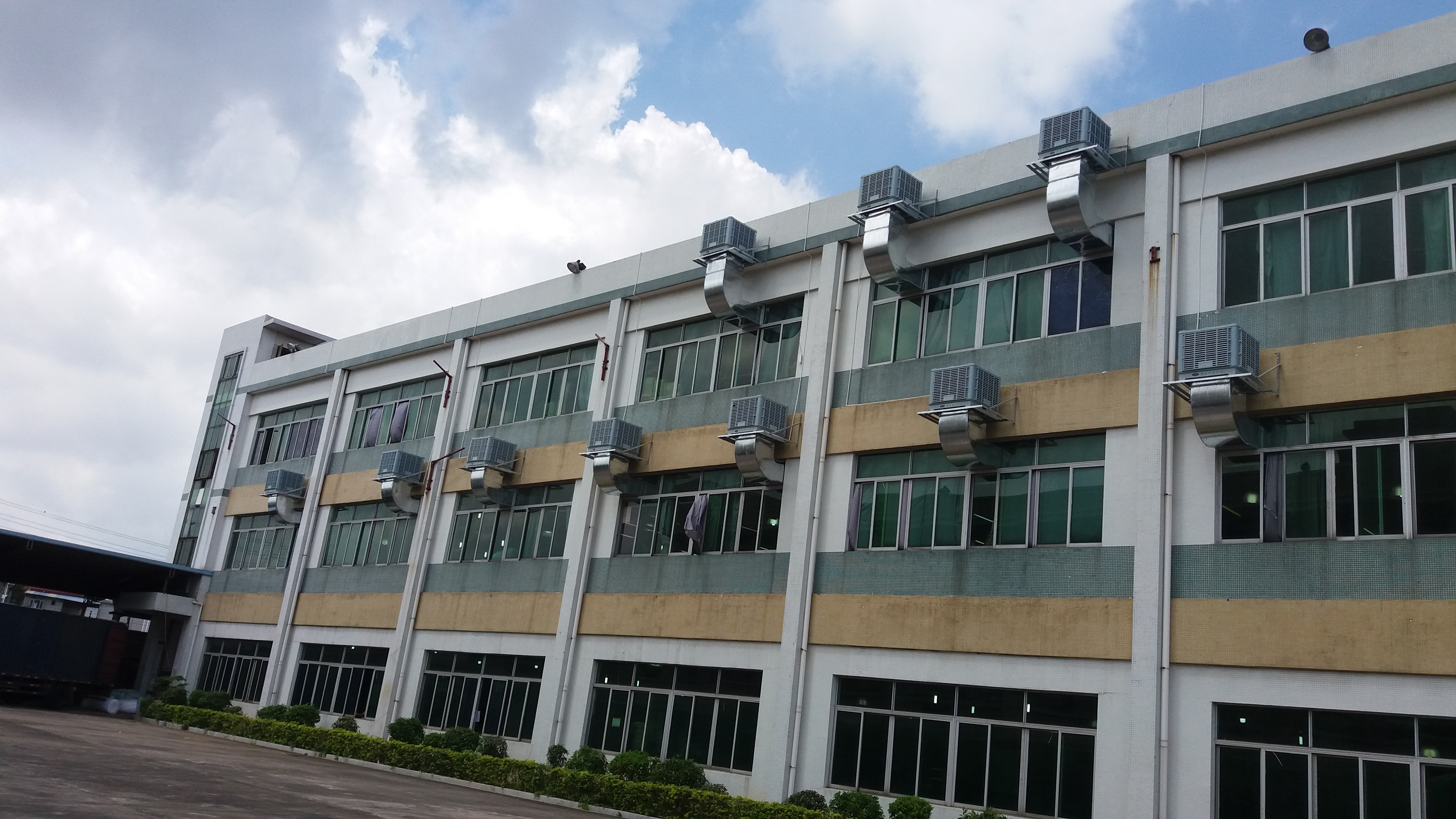 電鍍壓軸廠環保空調降溫案例 電鍍壓軸廠環保空調降溫案例