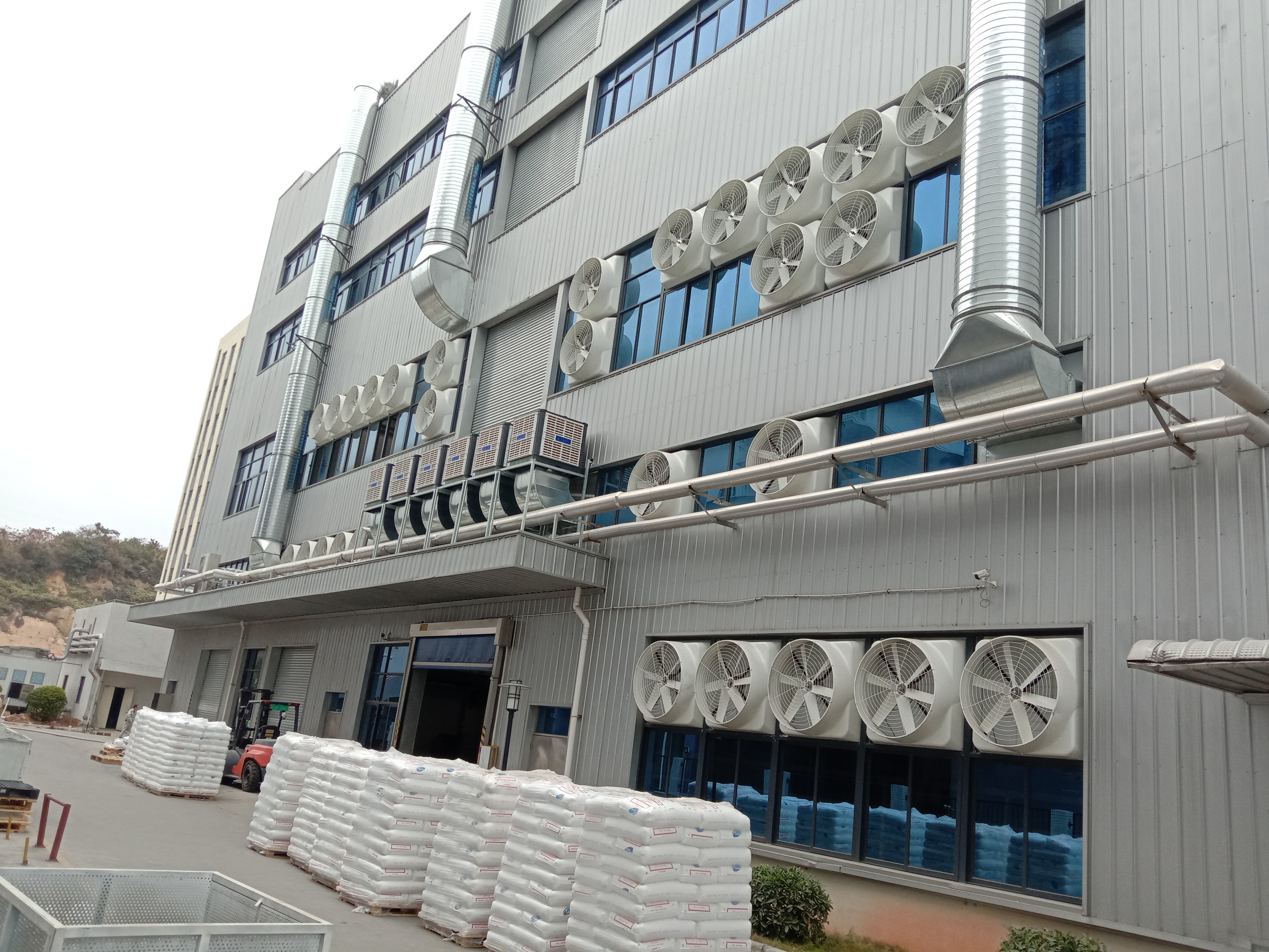 制藥廠車間降溫排風方法